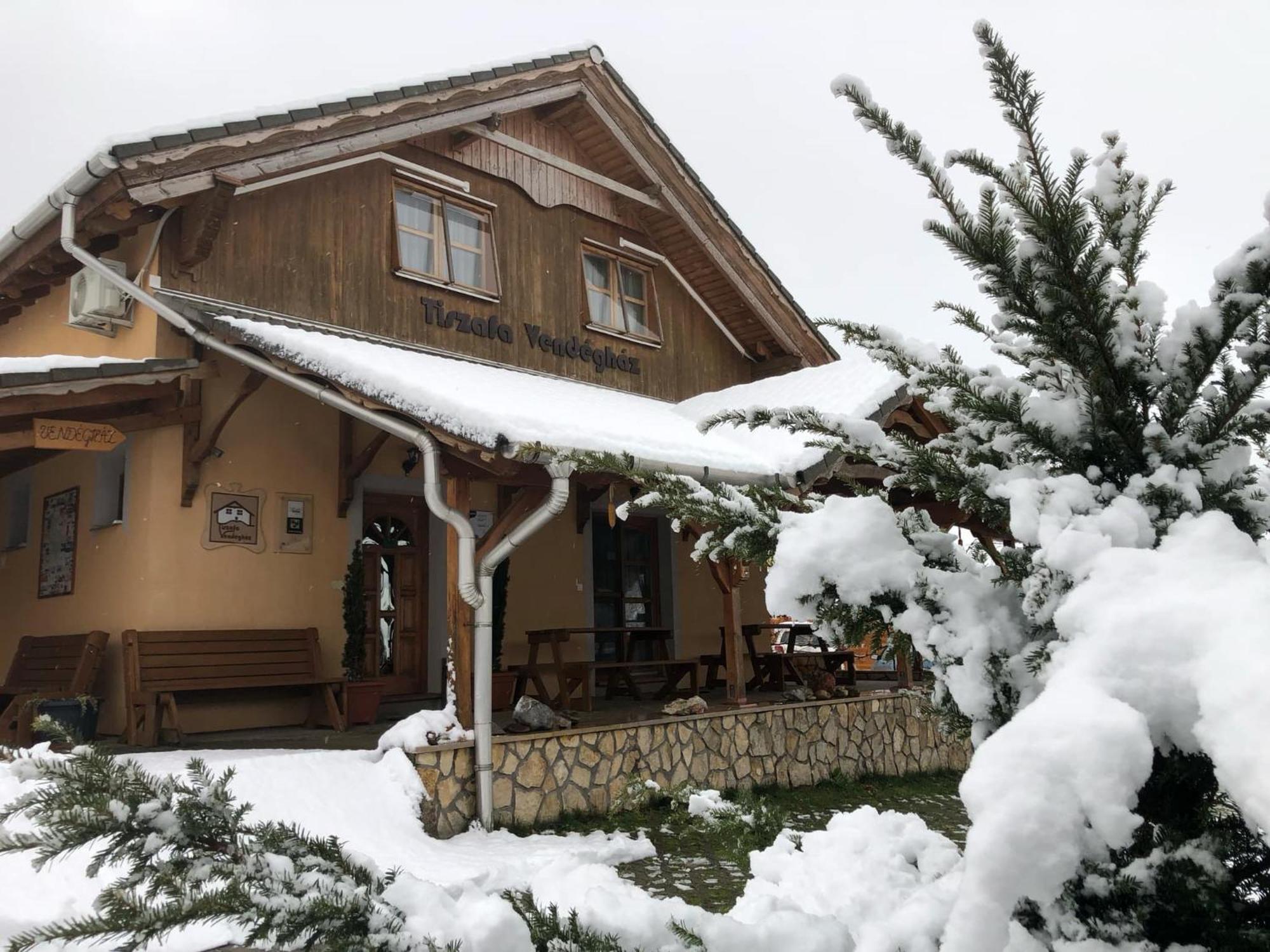 Tiszafa Vendeghaz Szentgal Hotel Exterior foto